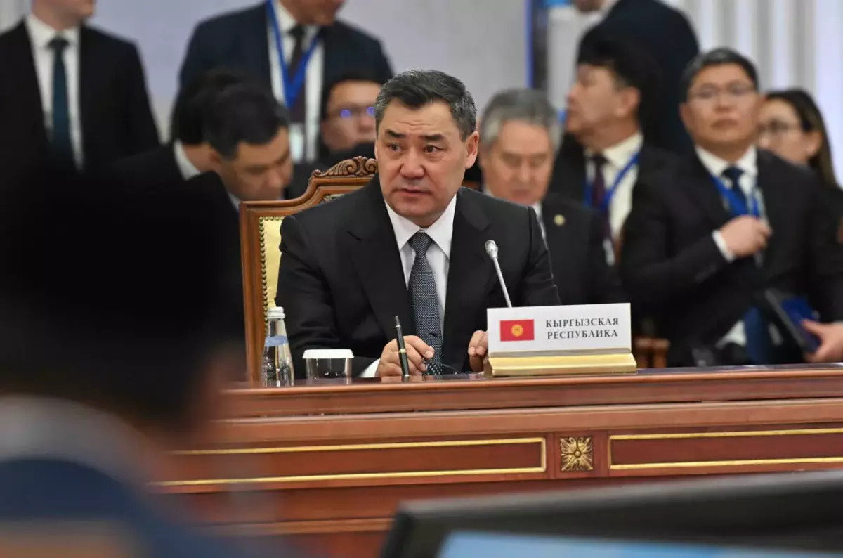 Застрявшие на границе казахстанцы обратились за помощью к президенту Кыргызстана