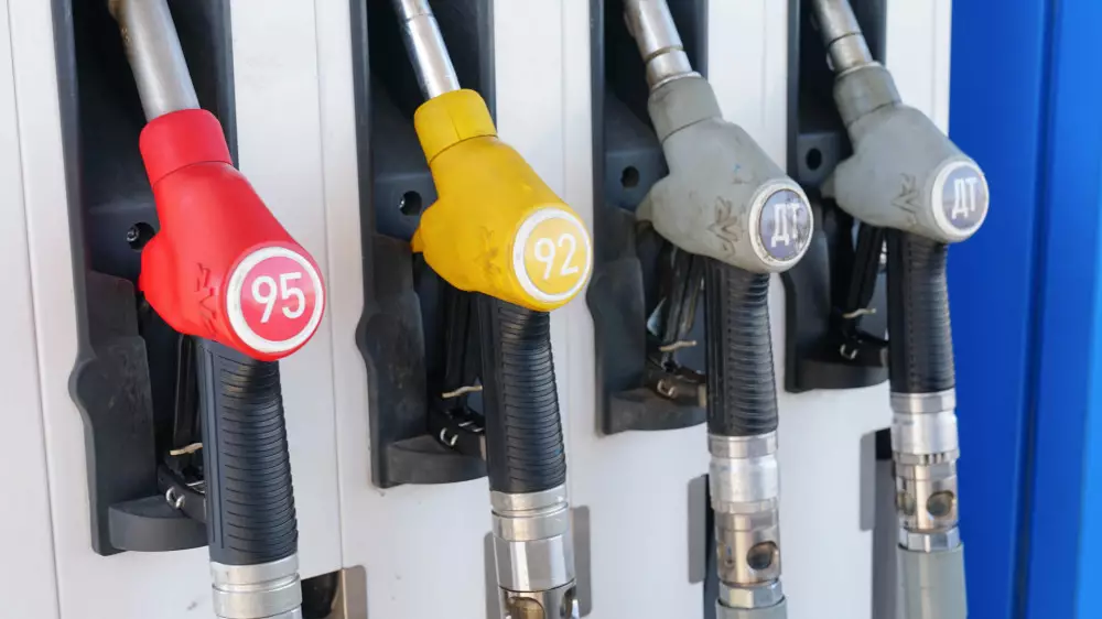 Цены на бензин в Казахстане сравняются с российскими? В Минэнерго дали разъяснение