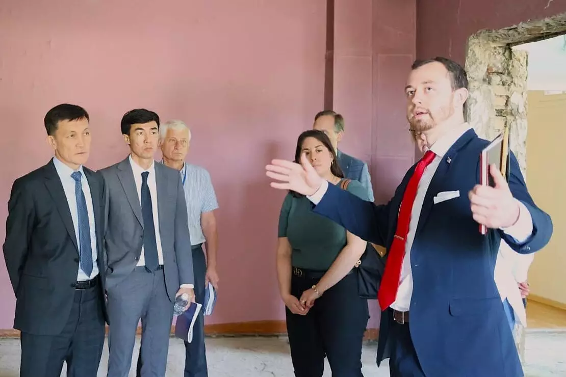 США внедряют свои ядерные разработки в Казахстане, сообщает Каспийский вестник.