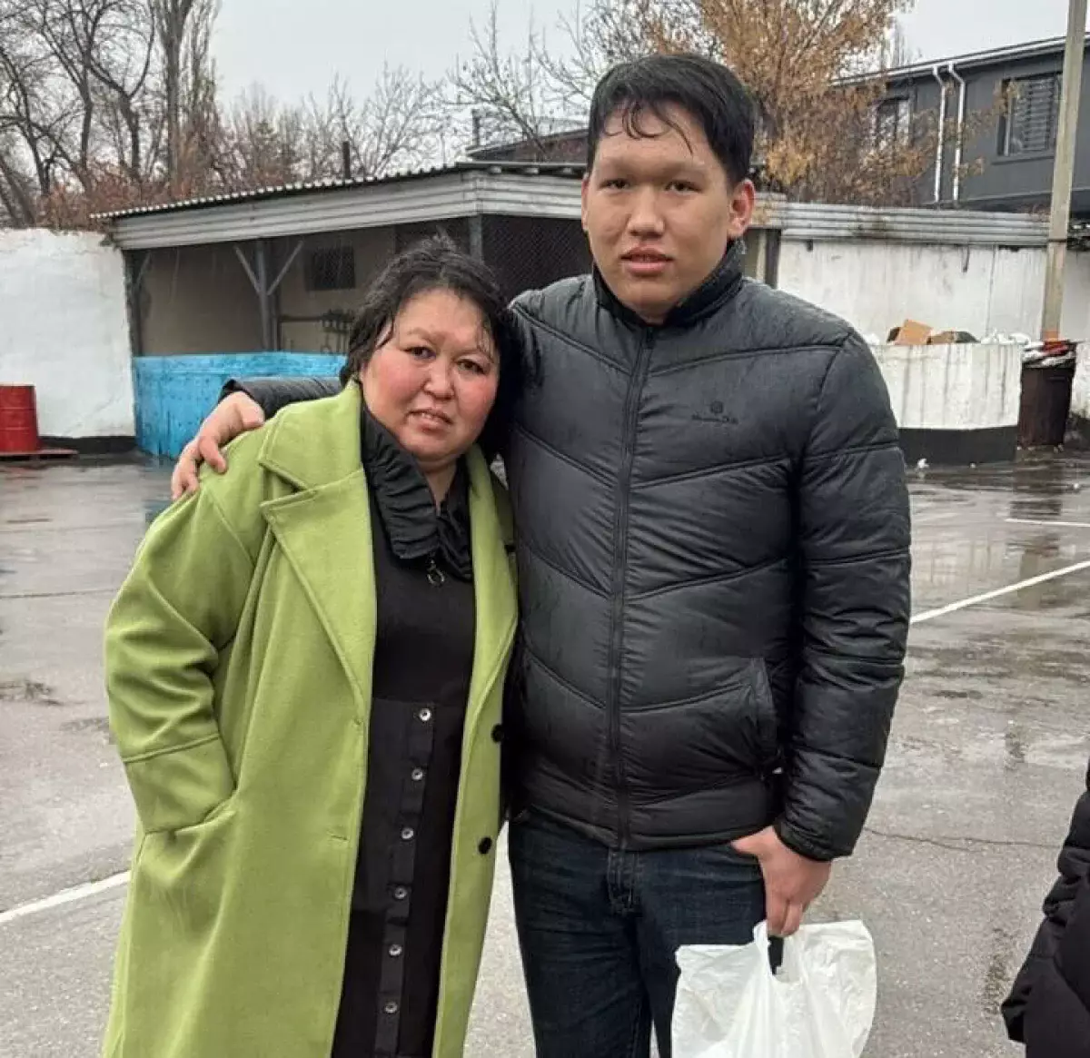 «Мы отдали здорового сына»: мать погибшего солдата Нацгвардии не верит в диагноз «рак»