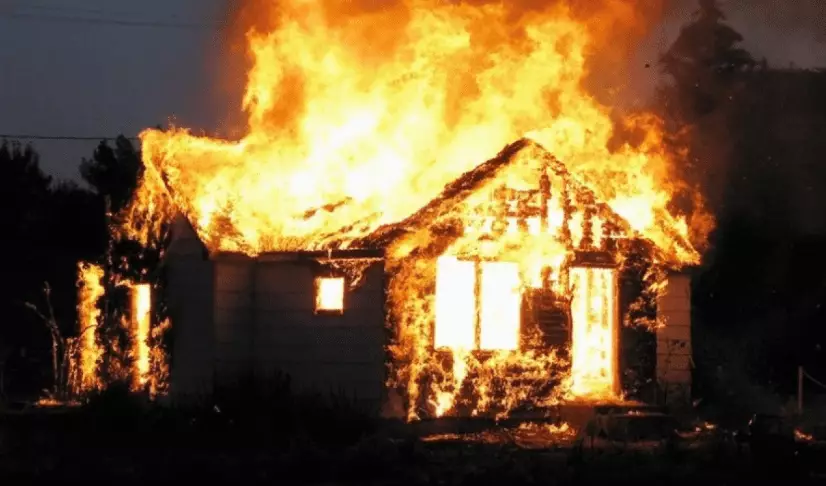 Мужчина и ребёнок погибли при пожаре в Северо-Казахстанской области