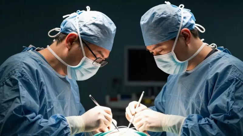 Казахстанцы и россияне активно ездят в Кыргызстан для пластических операций