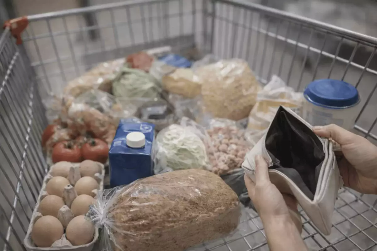 «Как выжить в 2026 году?»: крик души казахстанки о ценах на продукты взорвал соцсети