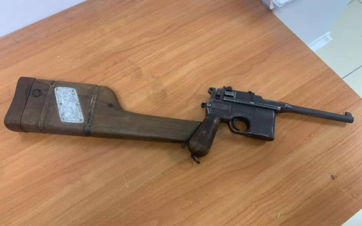 Раритетное оружие пытались провезти через границу в Актюбинской области