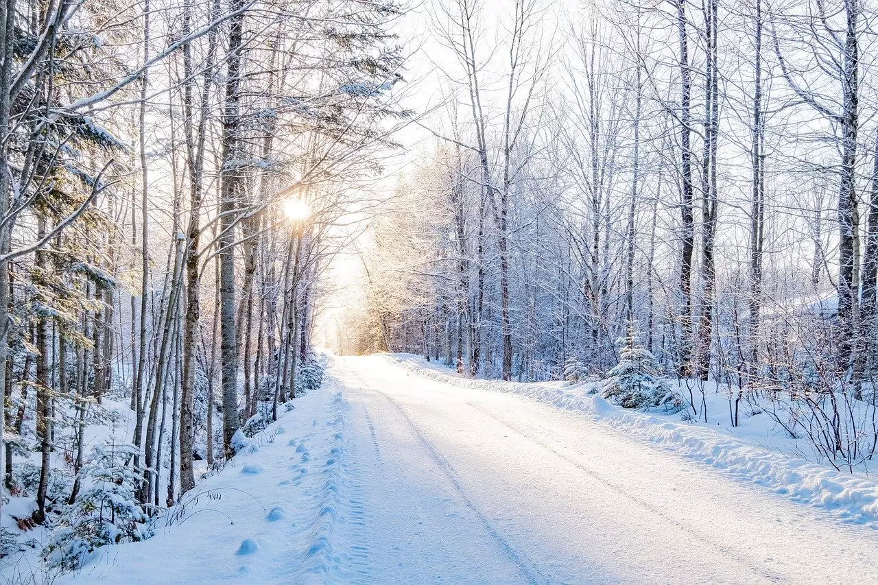 Движение ограничили на ряде республиканских трасс Казахстана