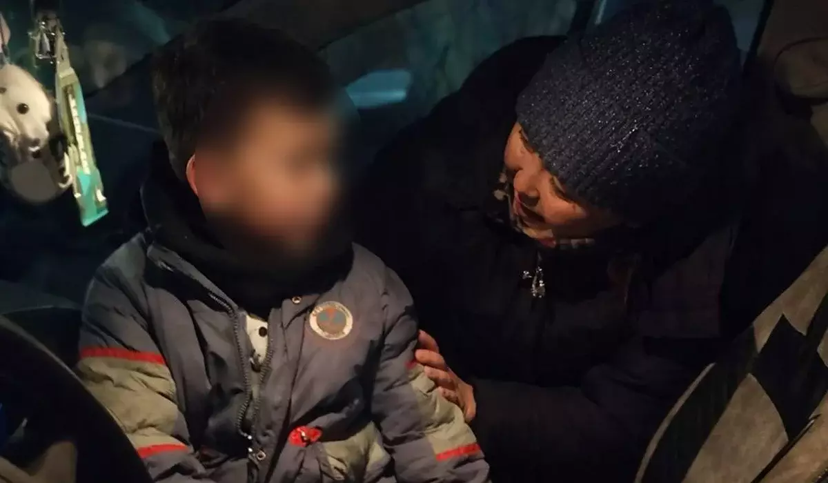 Пропавшего мальчика нашли в колодце благодаря камерам в области Абай (ВИДЕО)