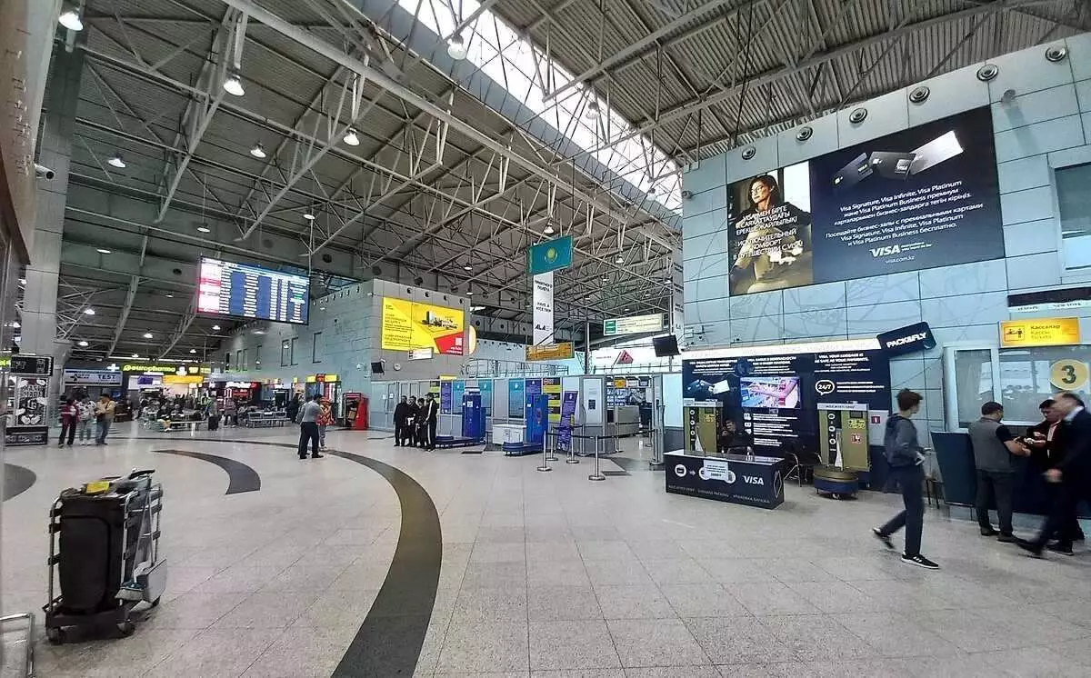 Алматы әуежайы рейстердің не себепті кешігіп жатқанын түсіндірді