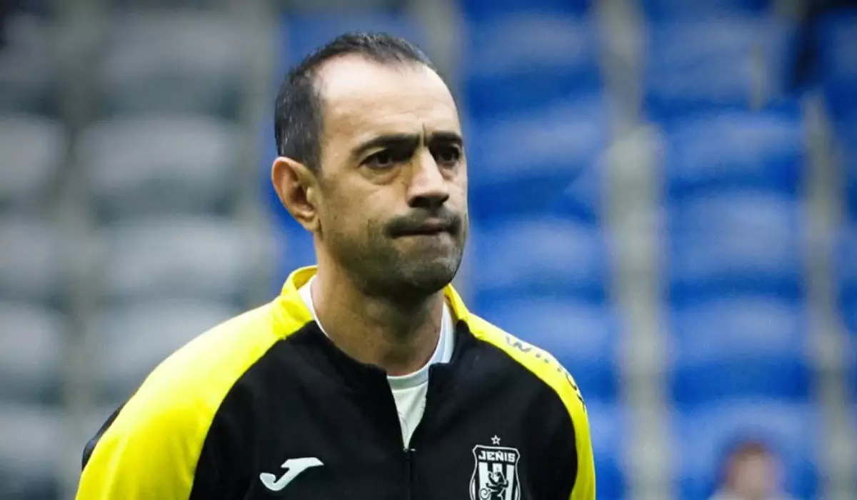 Помощник тренера покинул клуб Ломтадзе ради «Каспия»