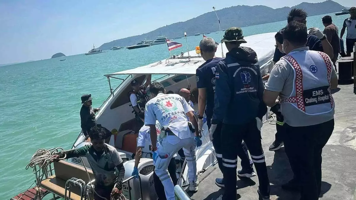 Қазақстандық туристер мінген катер Пхукет жағалауында суға батты