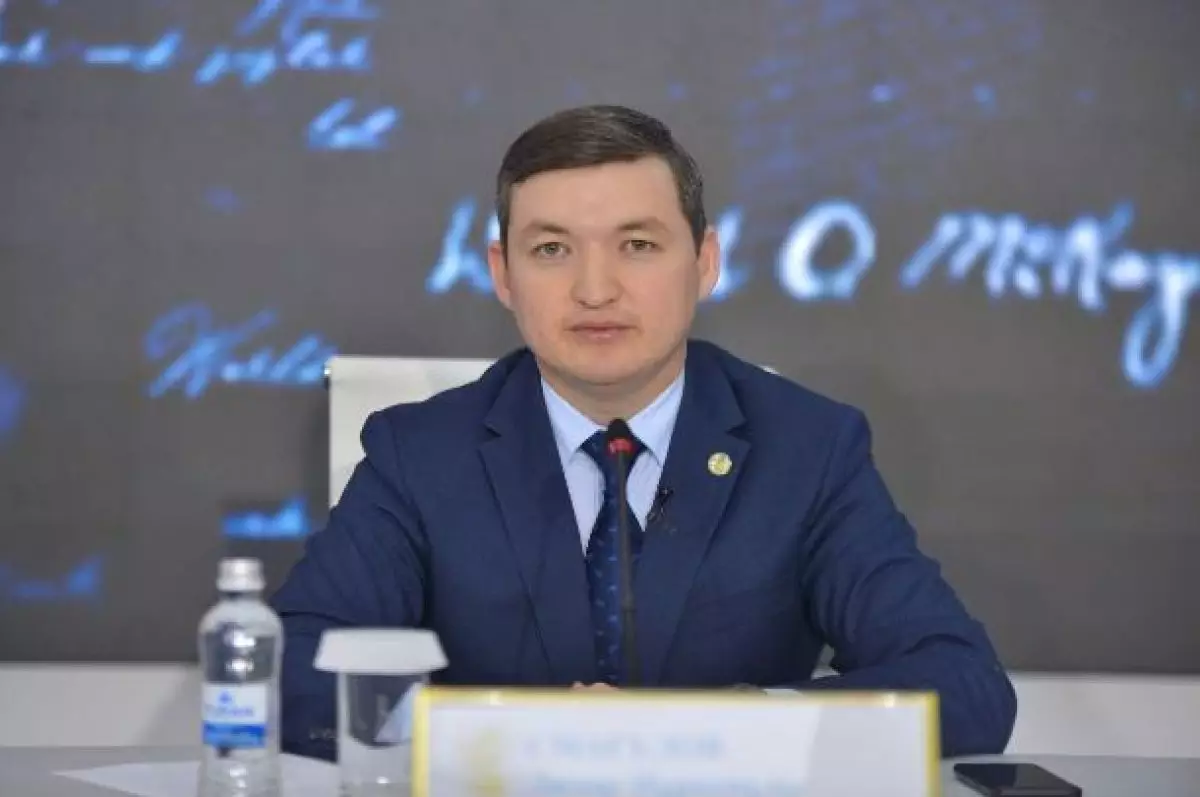 «Произошел откат»: юрист объяснил, что не так с декларациями чиновников