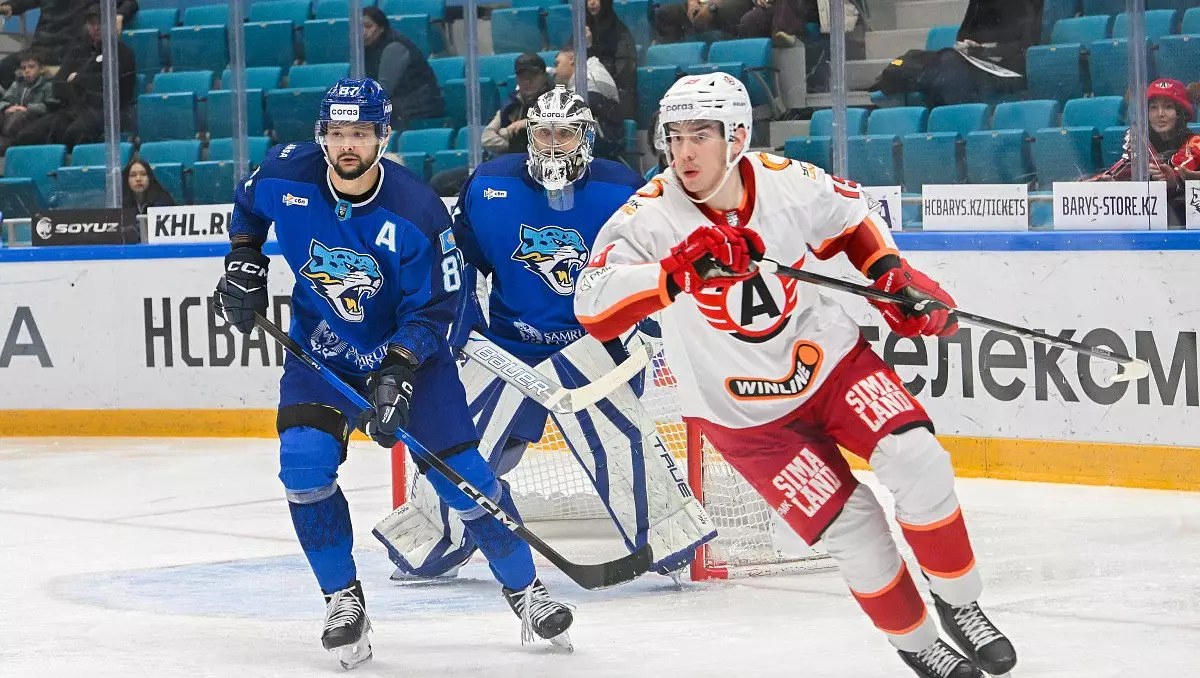 «Барыс» против «Автомобилиста»: судьба матча решилась в овертайме