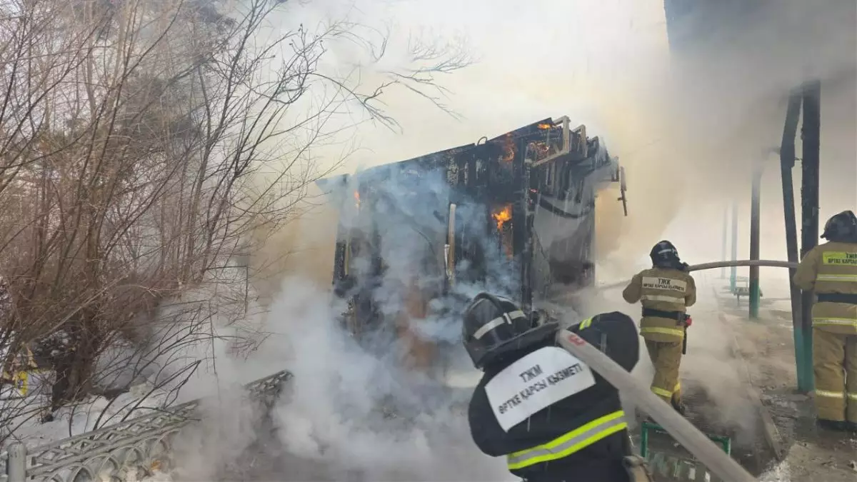 Пожар произошел на автовокзале Кокшетау