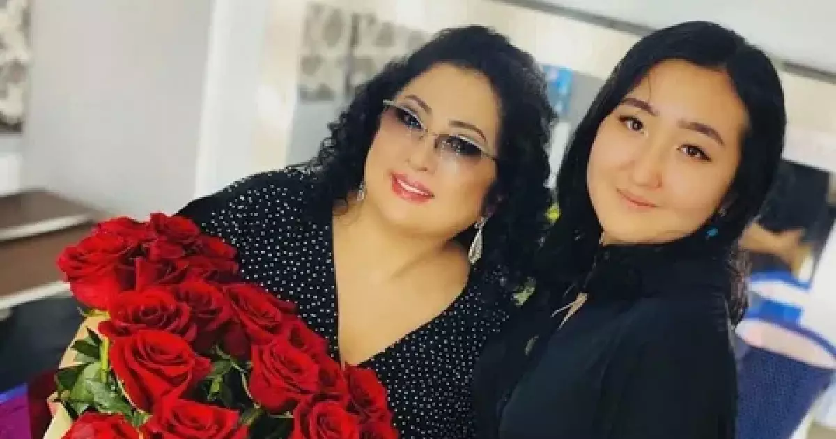   "Балаларымның әжесі болып жүре бер": Мақпал Жүнісованың қызы анасына тілегін жеткізді (видео)   