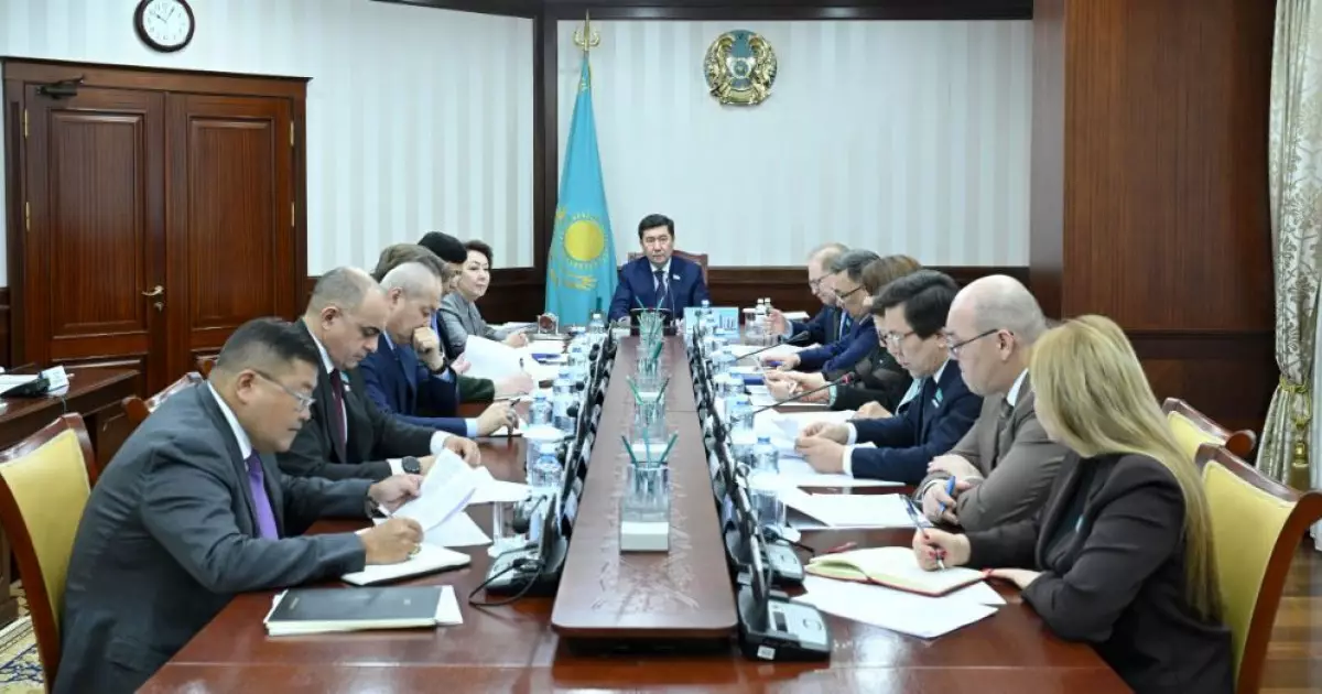   Еуразиялық экономикалық одақ аясындағы келісімдерді қарайды   