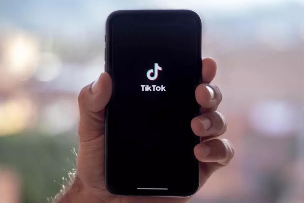 Вел прямой эфир в «TikTok»: пограничника оштрафовали в Мангистауской области