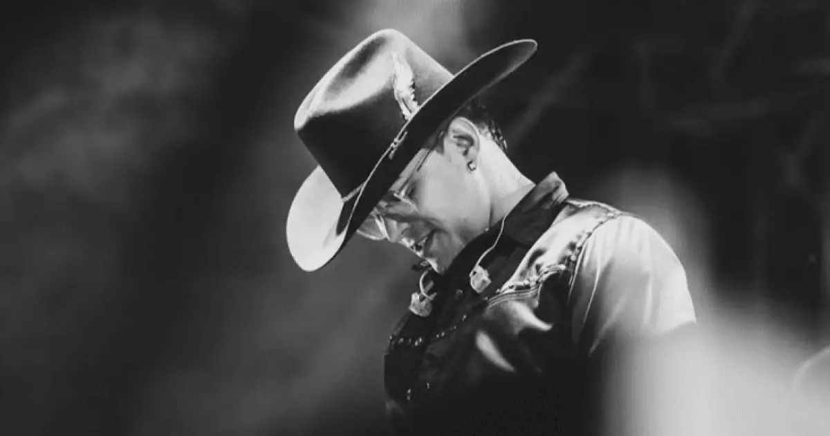  «Қайтыс болатынын түсінде үш рет көрген»: Танымал әншінің түсі шын өмірде қайталанды 