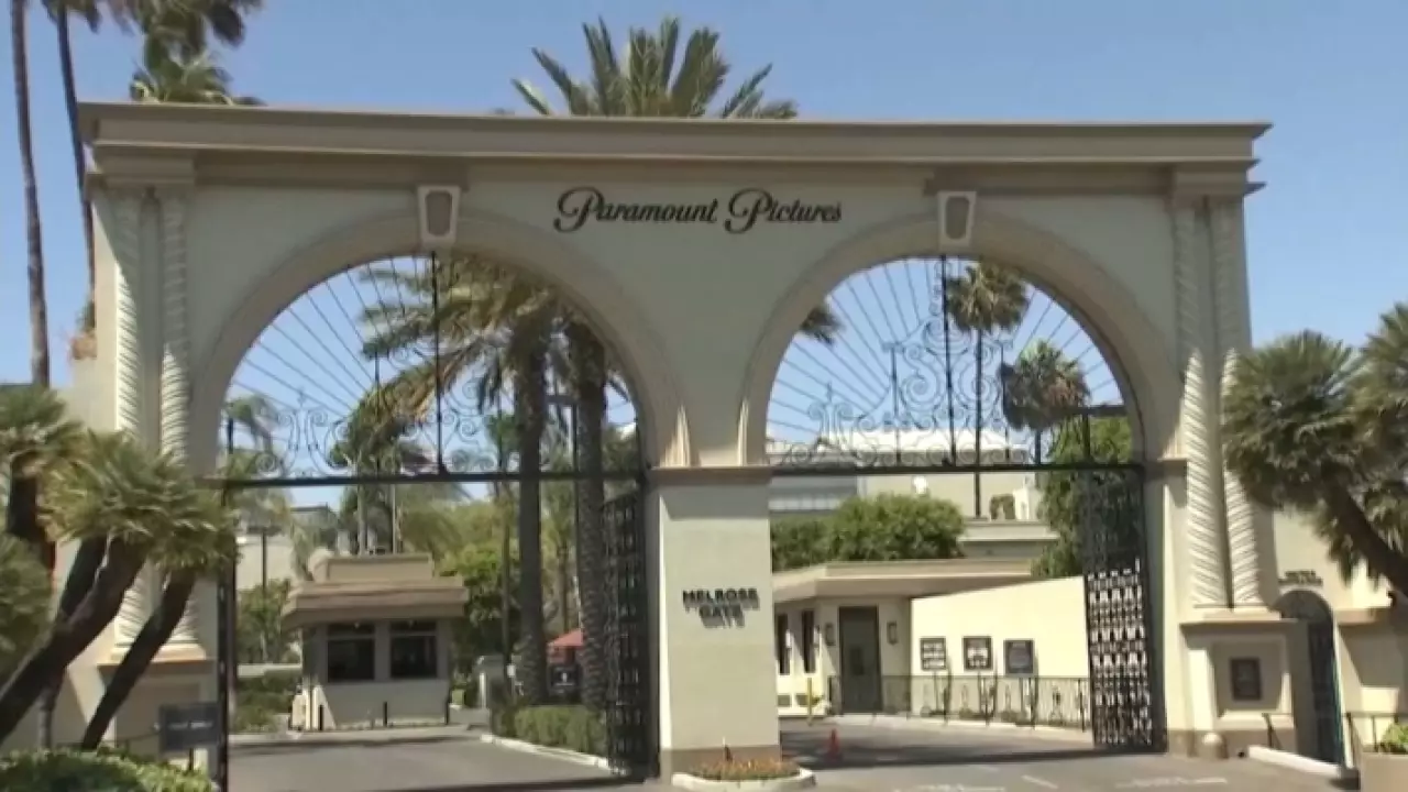 Paramount подала в суд на Warner Brothers