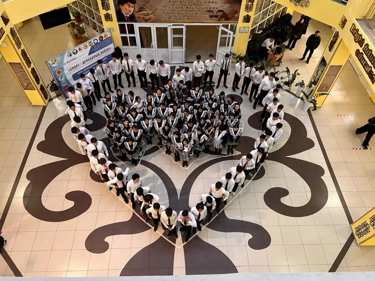 Более 100 школьников приняли участие в старте правового челленджа в Усть-Каменогорске