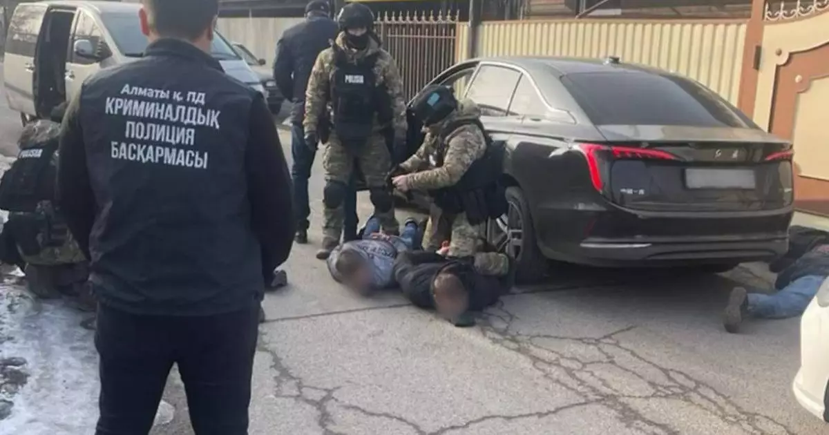  Алматыда мереке кезінде пәтер тонады деген күдікпен 3 адам ұсталды 