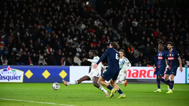 «ПСЖ» впервые в истории проиграл парижское дерби
