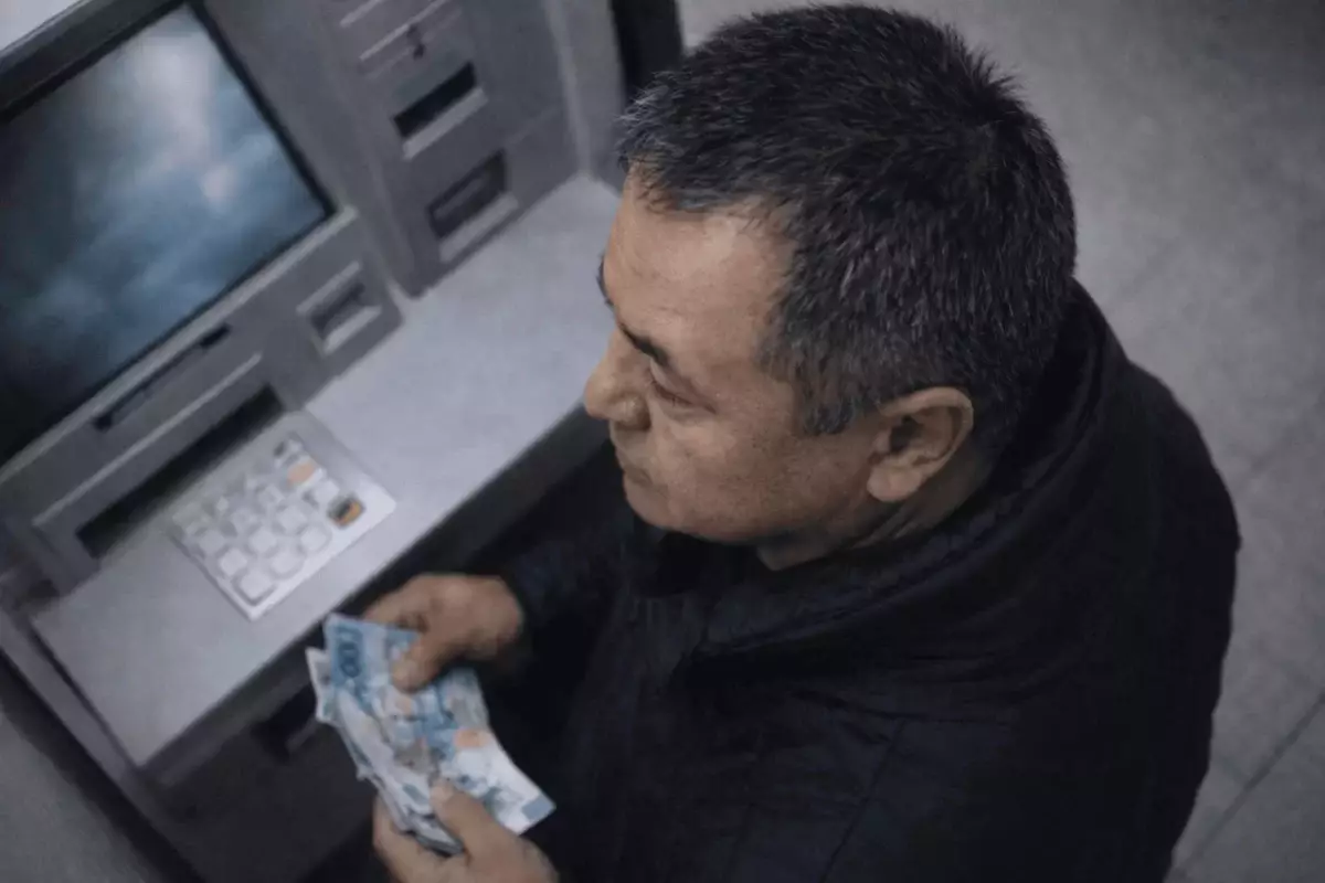 Банкоматы в РК вслед за биометрией будут требовать отпечатки пальцев