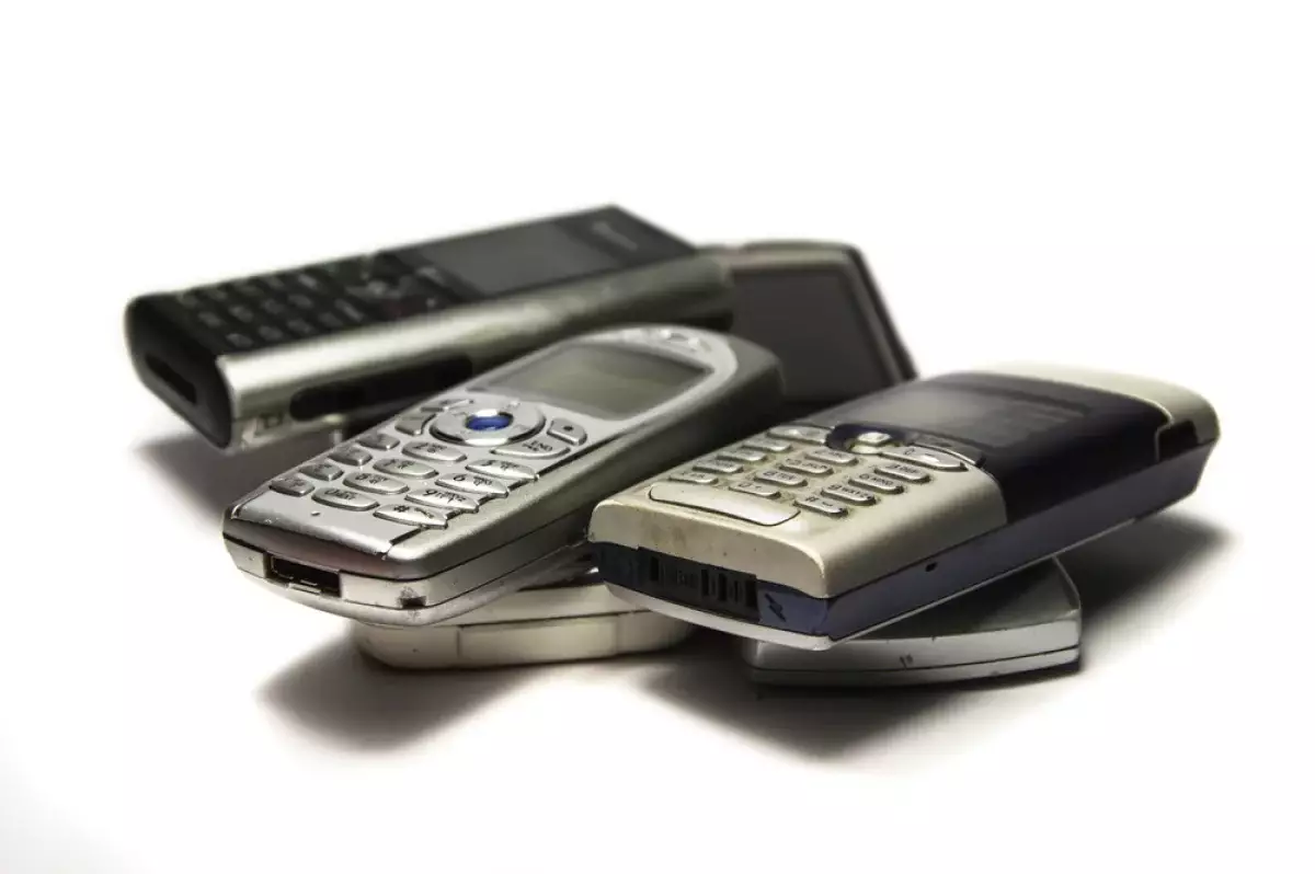 Без камер и интернета: почему «тупофоны» стали трендом 2026 года