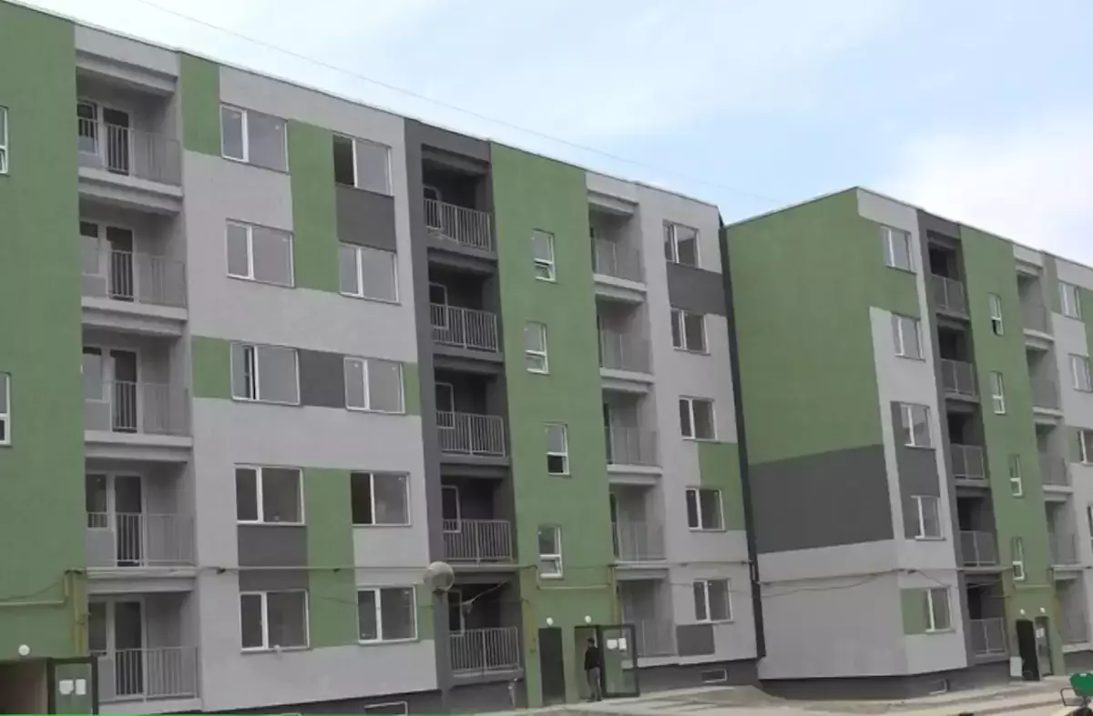 Незаконная миграция в Алматы: в одной квартире числились более ста человек