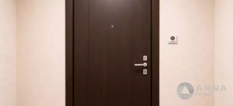 Более 100 человек – владелицу "резиновой квартиры" наказали в Алматы