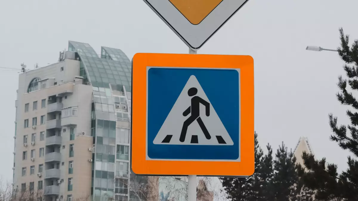 Таразда 14 жастағы жасөспірімді көлік қағып кетті