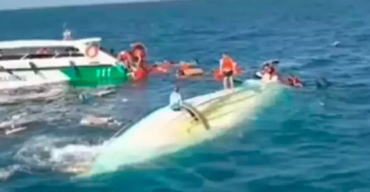 Таиландта қазақстандық туристер мінген катер апатқа ұшырады