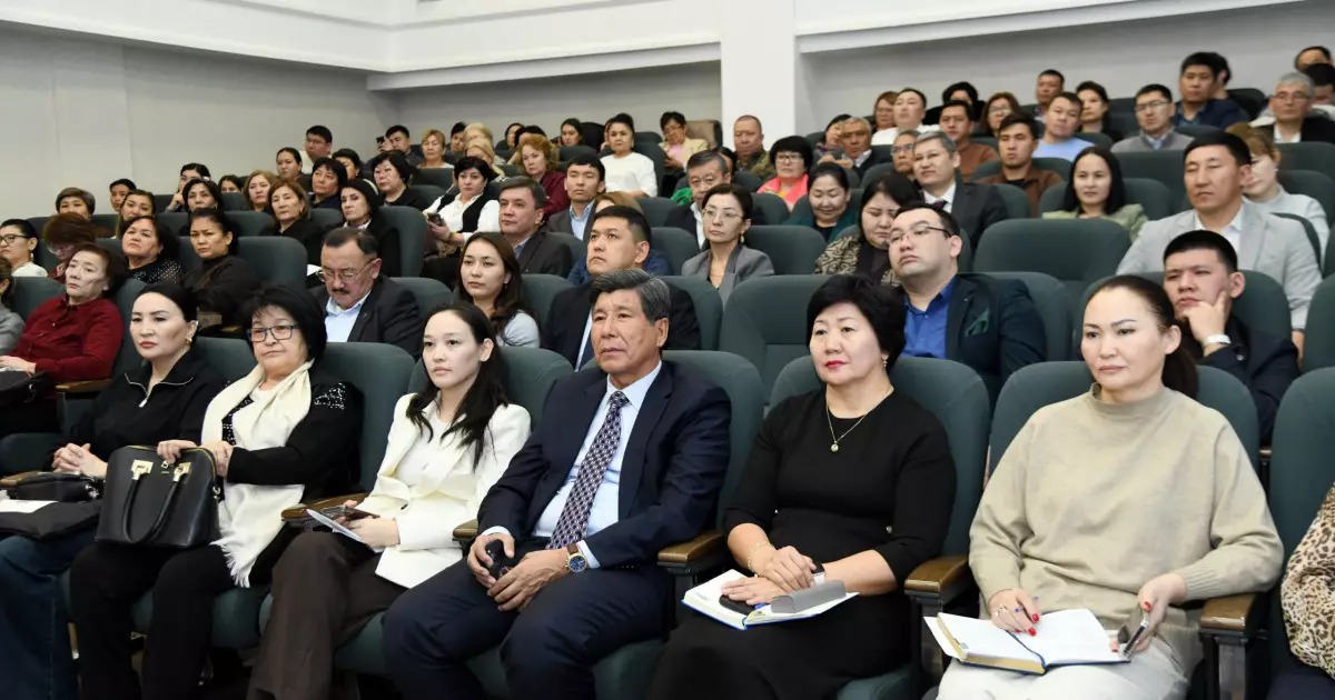   «Қысқы мектеп – 2026»: Жасанды интеллект дәуіріндегі білім беру мәселесі қаралды   