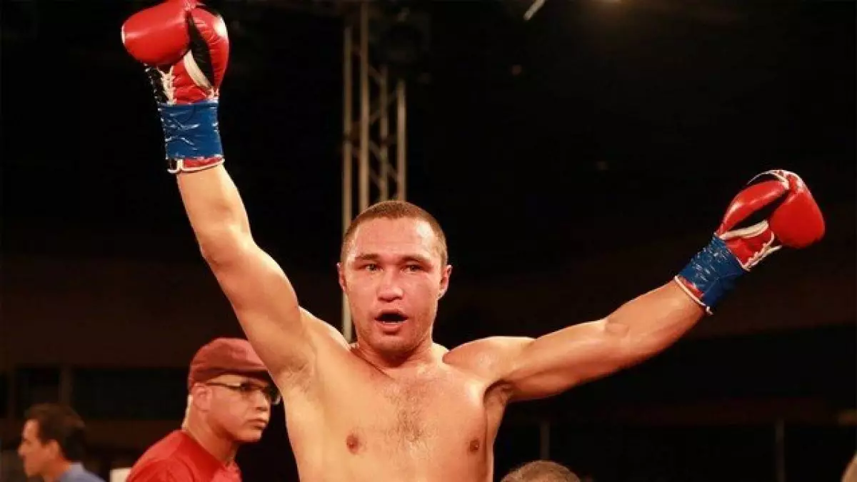 Қазақстандық экс-чемпион бокстан кету туралы шешім қабылдады