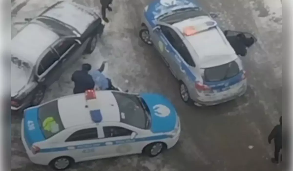 Водитель Nissan насмерть сбил пенсионерку на парковке в Темиртау (ВИДЕО)