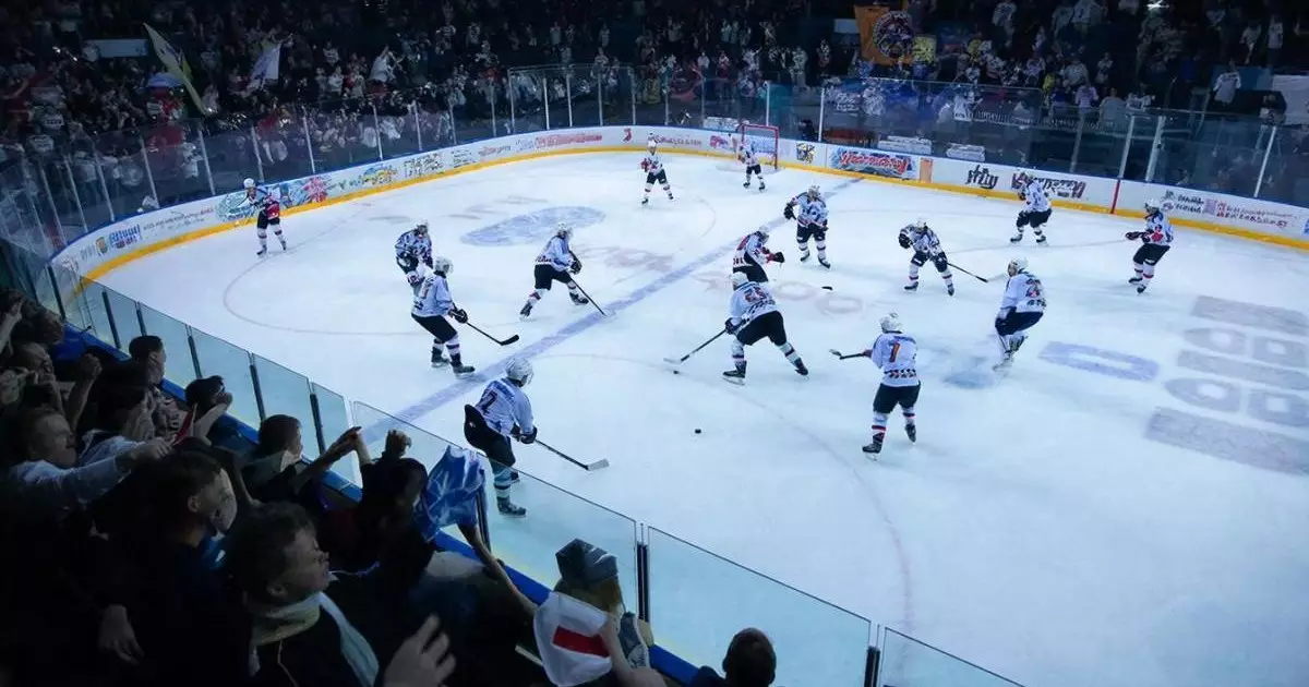  Ресейлік комментатор қазақстандық жас хоккейшілерді дөрекі түрде балағаттады 