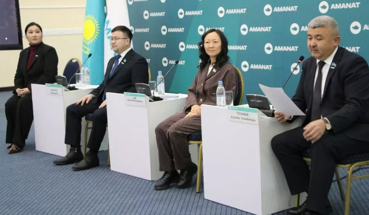 Развитие волонтерского движения обсудили депутаты Мажилиса с общественными организациями Павлодарской области