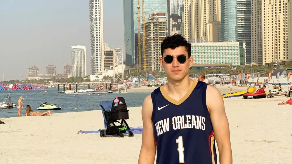 Лучший бомбардир сборной Казахстана улетел в Дубай: известна причина