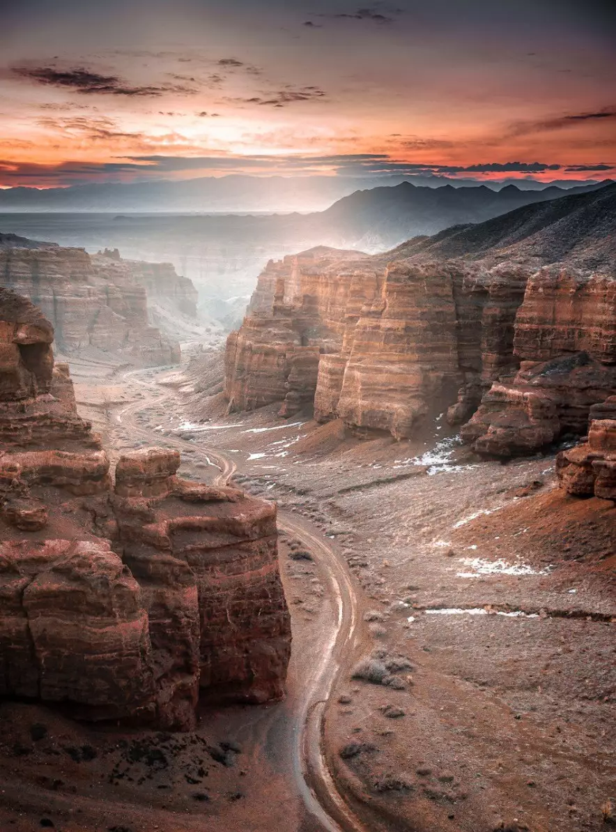 Танымал Vogue басылымы елімізді ең үздік 14 туристік бағыттың қатарына қосты