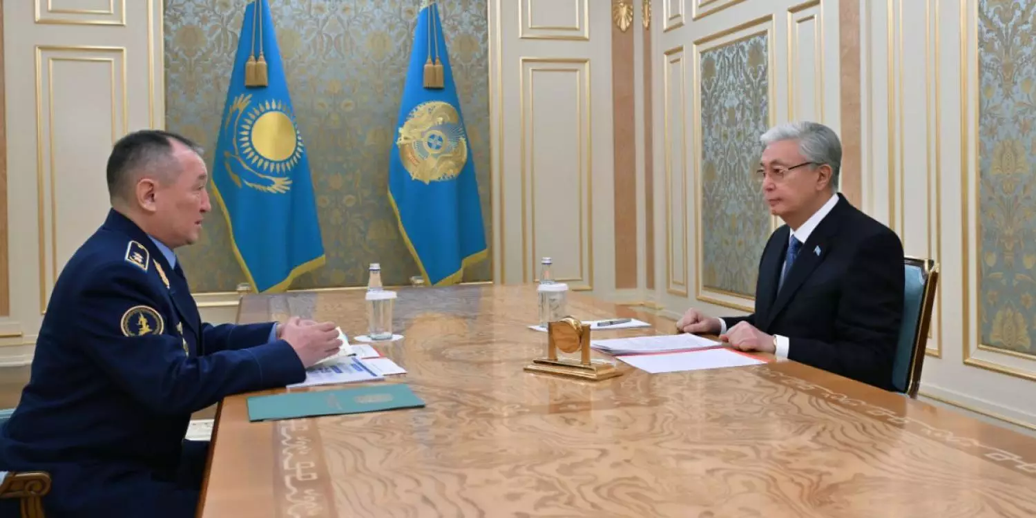 Тоқаев әскердегі темірдей тәртіпті талап етті