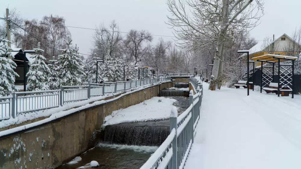 Астанада -30 градусқа дейін аяз болып, Алматыда қалың қар жауады