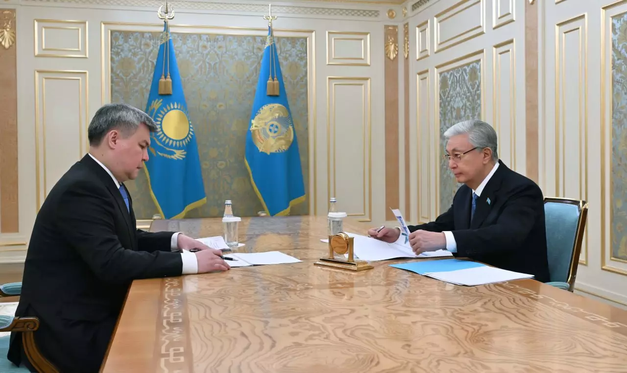Тоқаев QazaqGaz басшысына тапсырма берді: Халықты газбен үздіксіз қамту керек