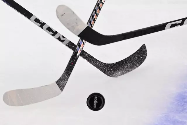 Ресейлік комментатор қазақстандық жас хоккейшілерге тіл тигізді (ВИДЕО)