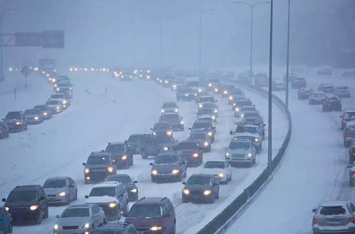Ауа райы алқымнан алды: Солтүстікте тасжолдар жабылды