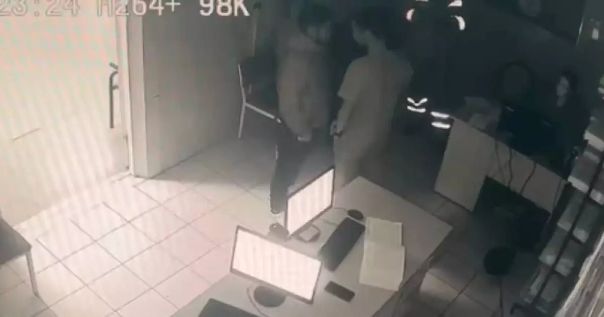   Оралда медицина қызметкерін итерген ер адамға қылмыстық іс қозғалды   