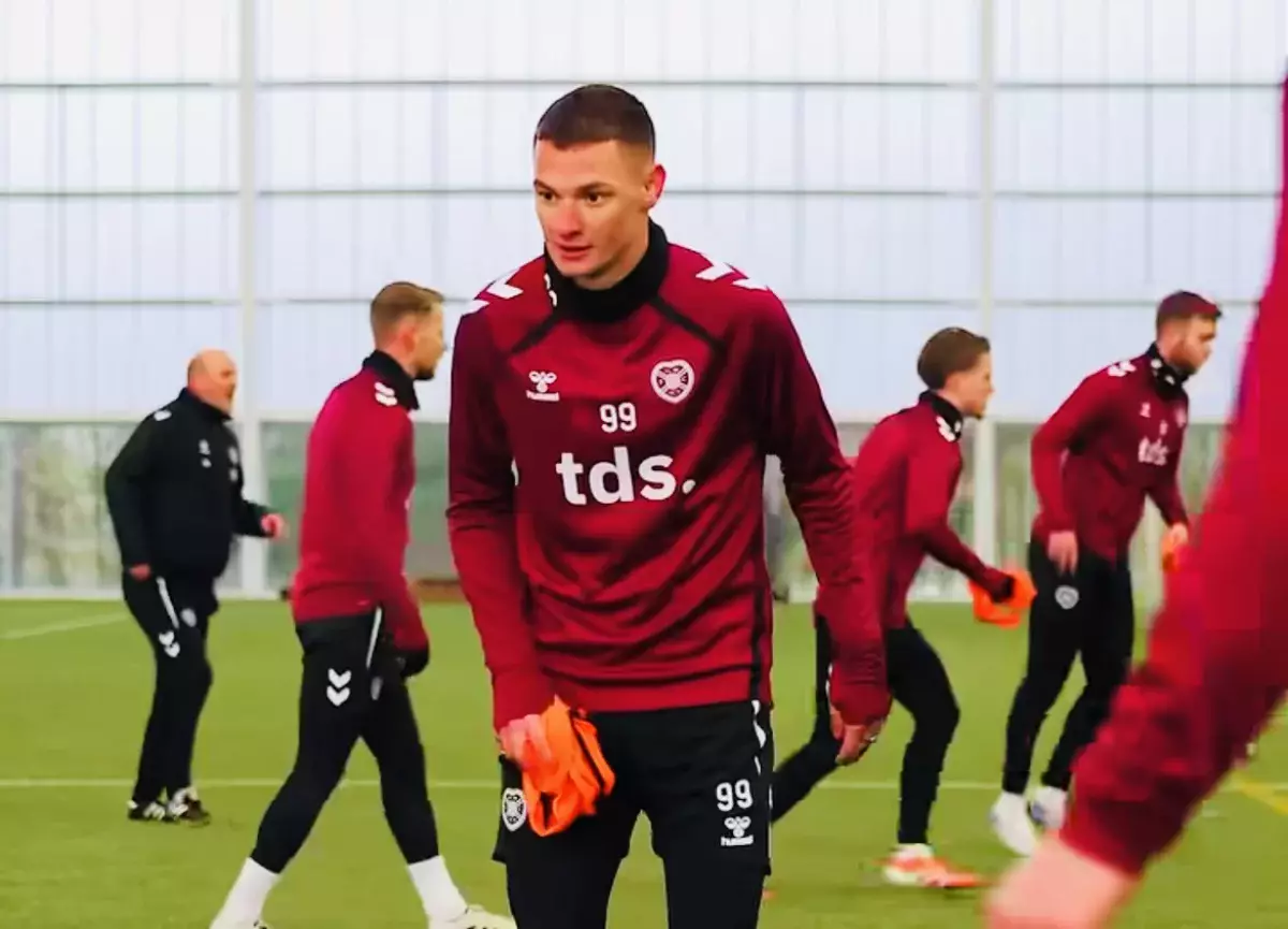 “Хартс” бапкері Ислам Чесноковқа қатысты шешімін айтты