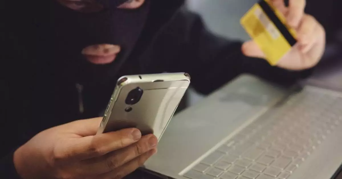  Көкшетауда ер адам мешіттен телефон ұрлап, ақша жымқырды 