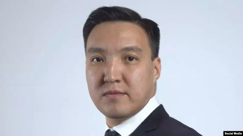 В Казахстане требуют прекратить дело об отзыве лицензии у адвоката Адама Мурата.