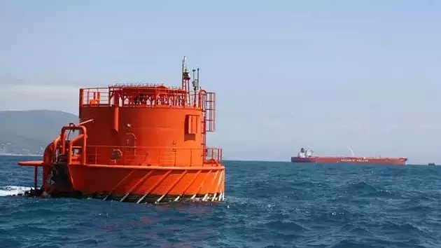 Казахстан столкнулся со значительным падением добычи нефти из-за остановки экспорта через Черное море.