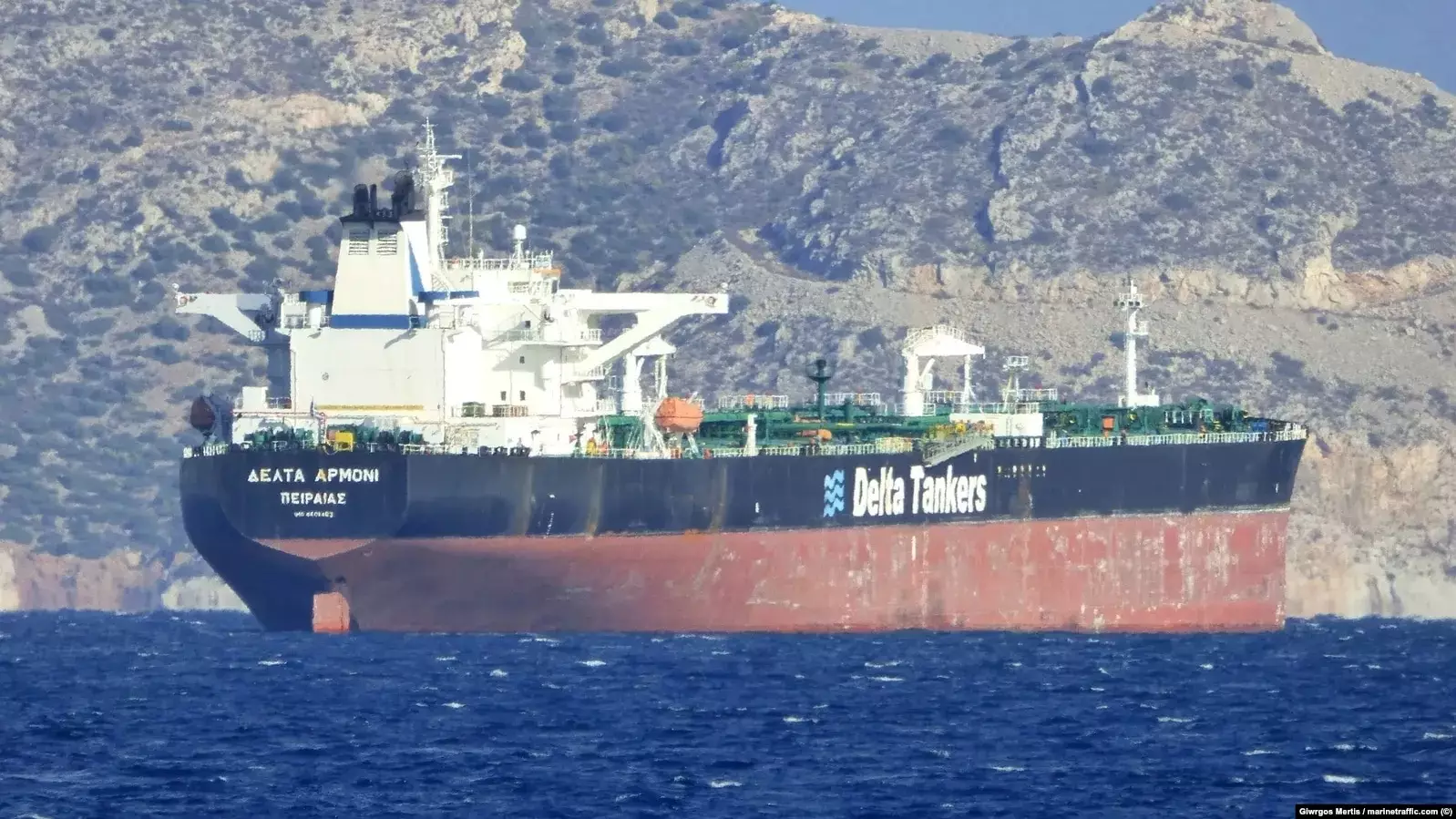 Дроны атаковали три танкера под Новороссийском, прибывшие за нефтью из Казахстана.