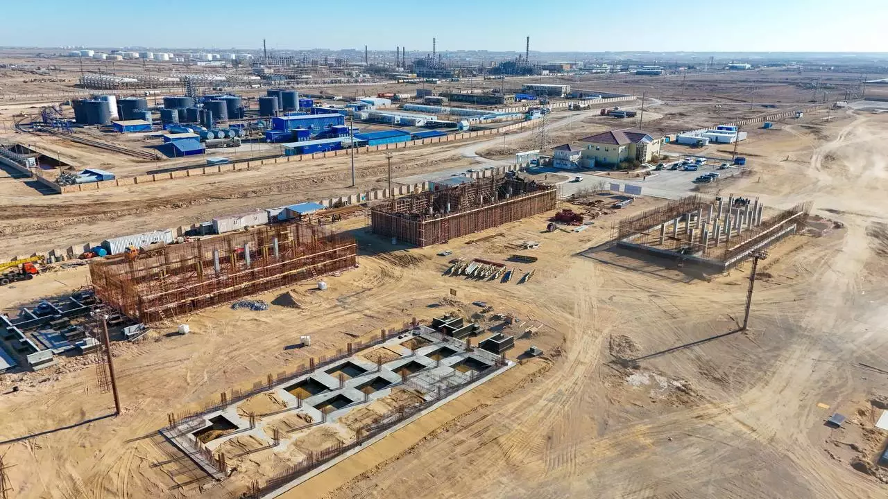 Казахстан сообщил о прогрессе в строительстве газоперерабатывающего завода в Жанаозене.