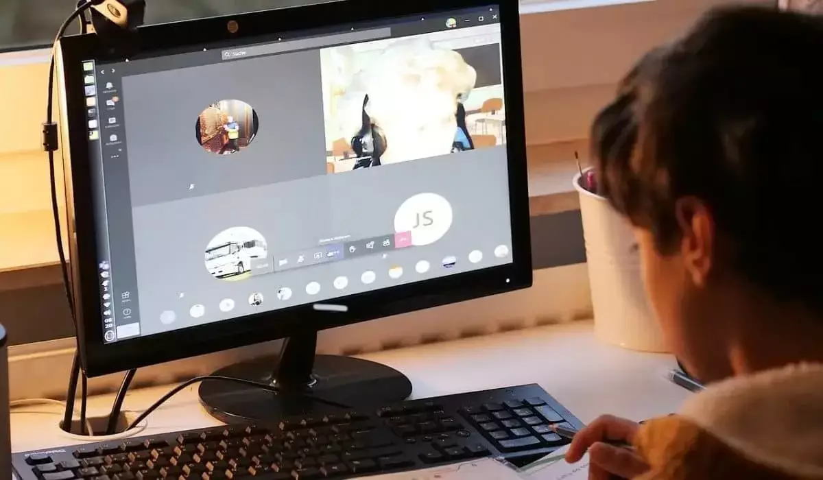 Школьников второй смены перевели на дистанционку в Астане